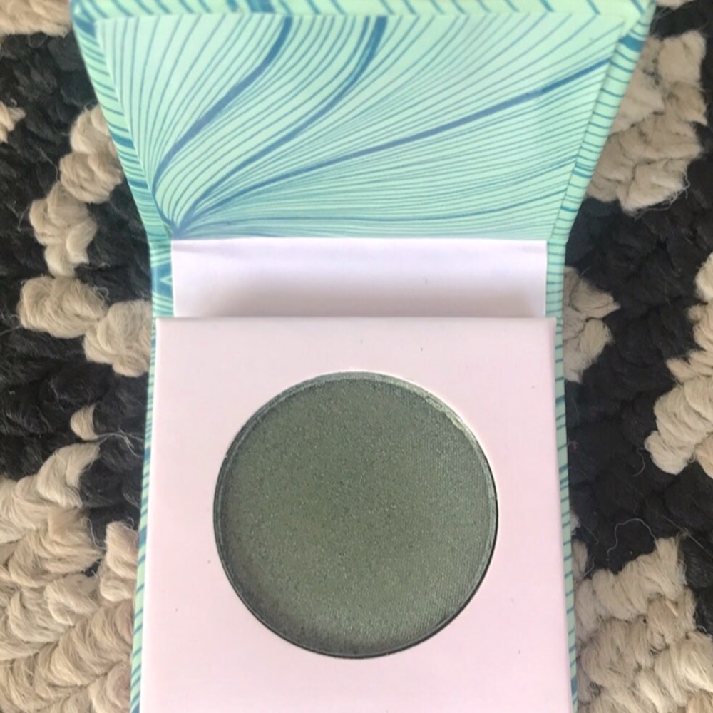 Good vibes bundle! - Picture 3 of 6